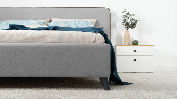 Кровать Миа 160 рогожка серый, кант желтовато-коричневый с ортопедическим основанием и подъемным механизмом